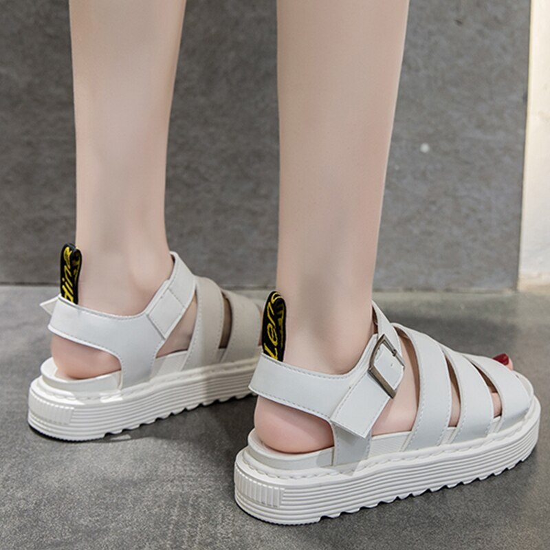 Women Platform Sandals Summer Black Flat Sandals Buckle Comfortable Round Head Gladiator Outdoor Beach Chunky Woman Shoes