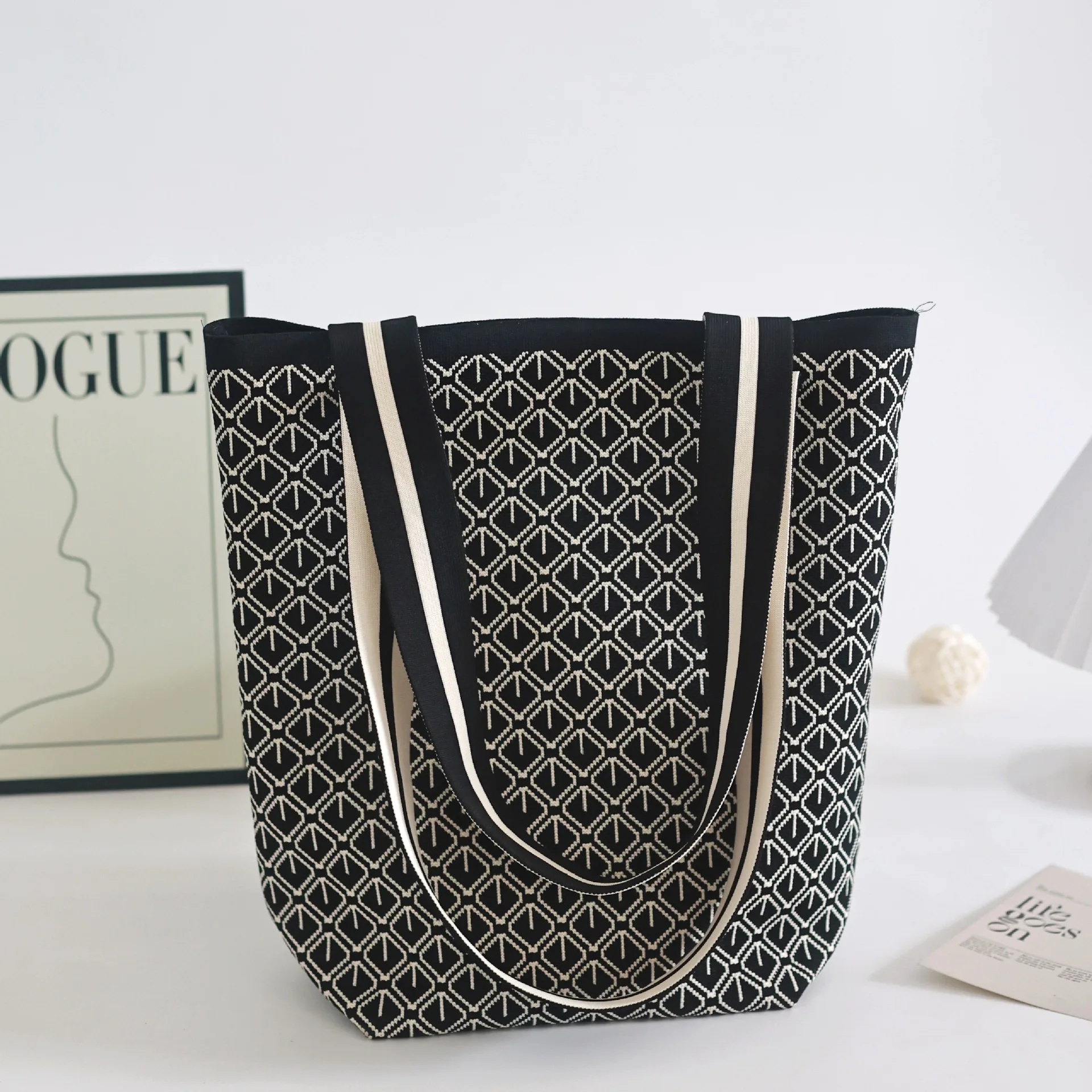 Bolso tipo cubo de punto de alta gama, bolso de hombro para mujer, bolso de de gran capacidad, estilo minimalista Neutral, fibra de poliéster: Negro