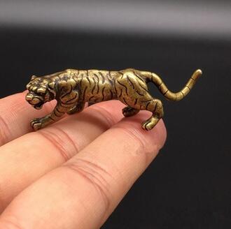 Mässing tiger den kinesiska zodiak djur solid mässing liten prydnad mini original tiger hem dekoration prydnad lycklig