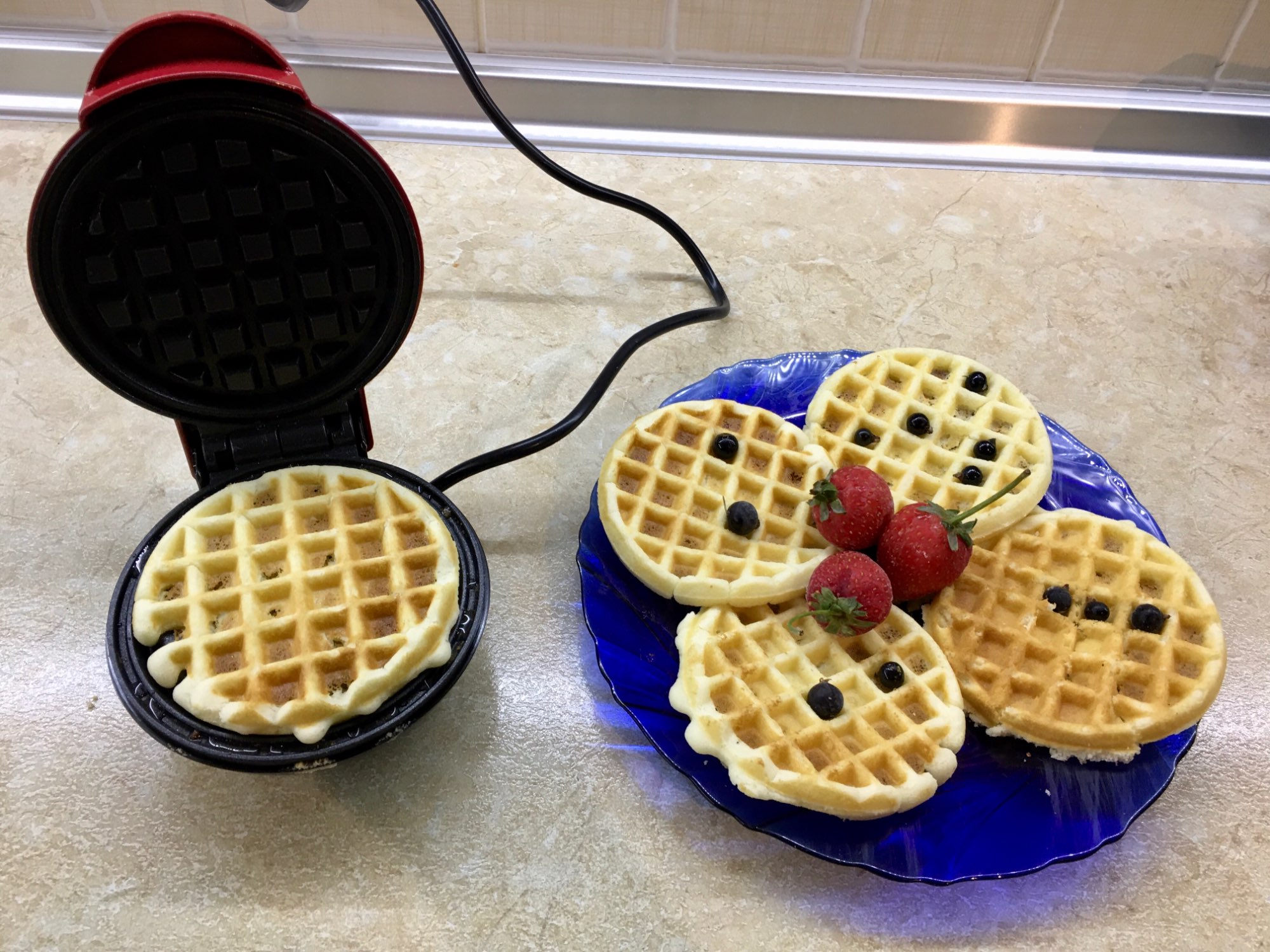 fashionable mini waffle maker machine egg waffle maker machine