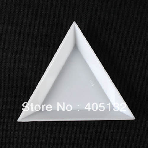 NA-19 100 stks/partij Driehoek Platen Strass Puntjes gereedschap Nail Art Gereedschap