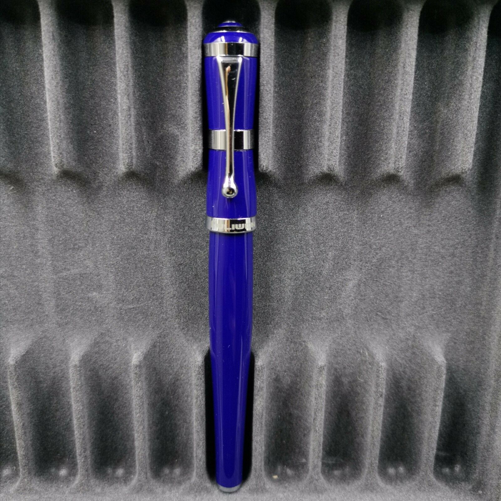 Fuliwen 2051 Vulpen Blauw Metalen Inkt Pen Verse Fastion Stijl M Nib Converter Pen Briefpapier Kantoorbenodigdheden Schrijven