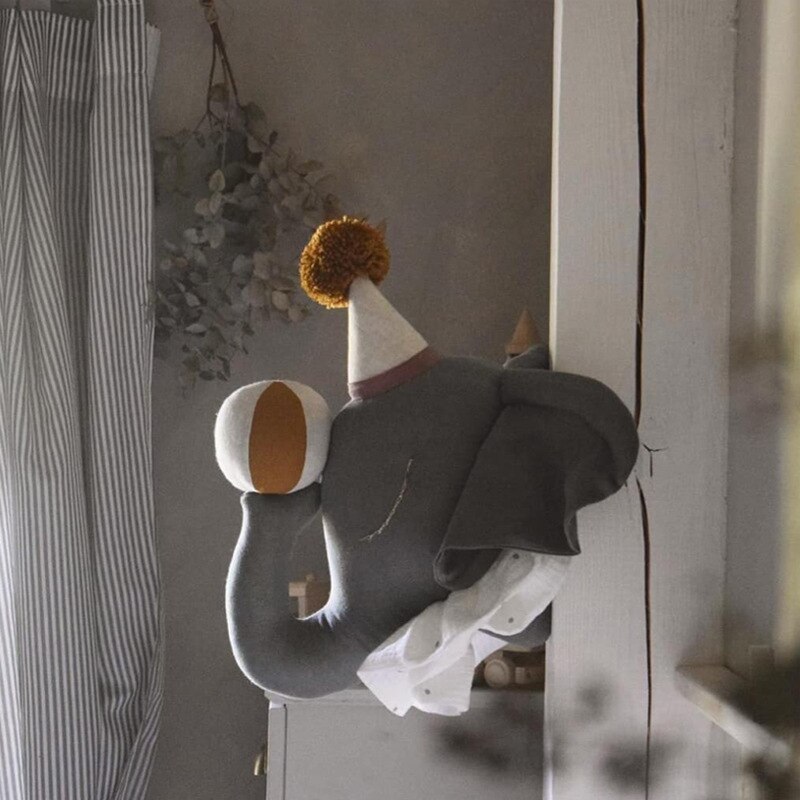Baby værelse elefant indretning udstoppet dyr hoved vægophæng dekoration pige dreng barn børnehave plys legetøj julefødsler til hjemmet