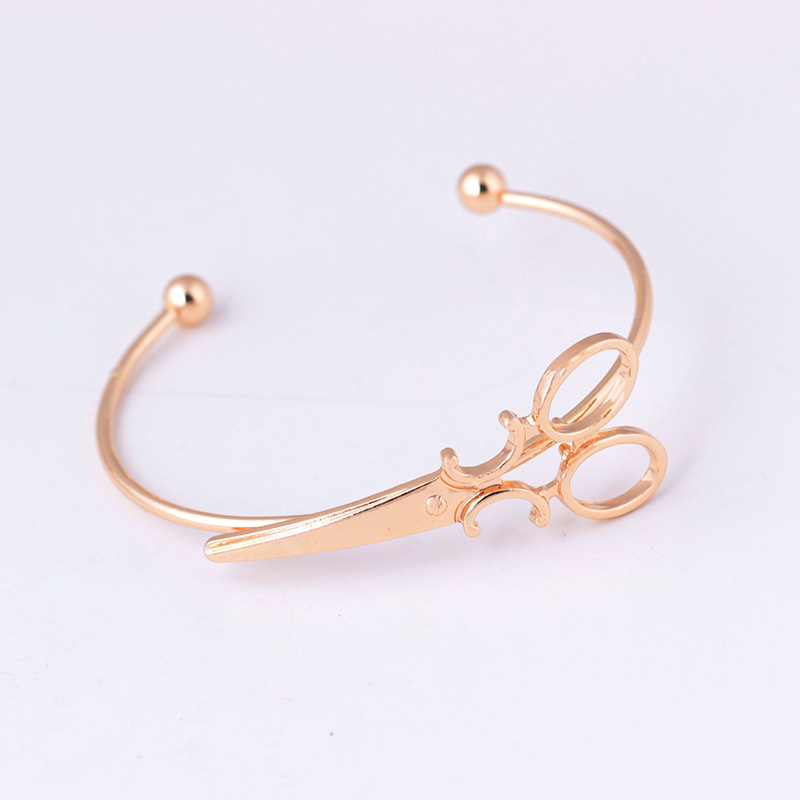 Personlighed saks form enkel åben justerbar armbånd charme armbånd armbånd kvinder statement smykker: Guld