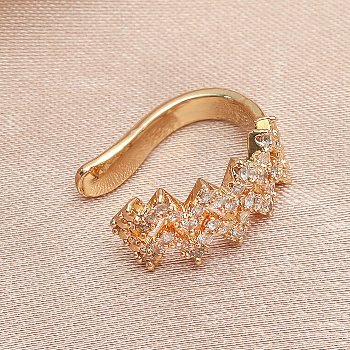 neue Ohr Manschette Böhmen Stapelbar C Geformt CZ Strass Kleine Earcuffs Clip Ohrringe für Frauen Hochzeit Schmuck