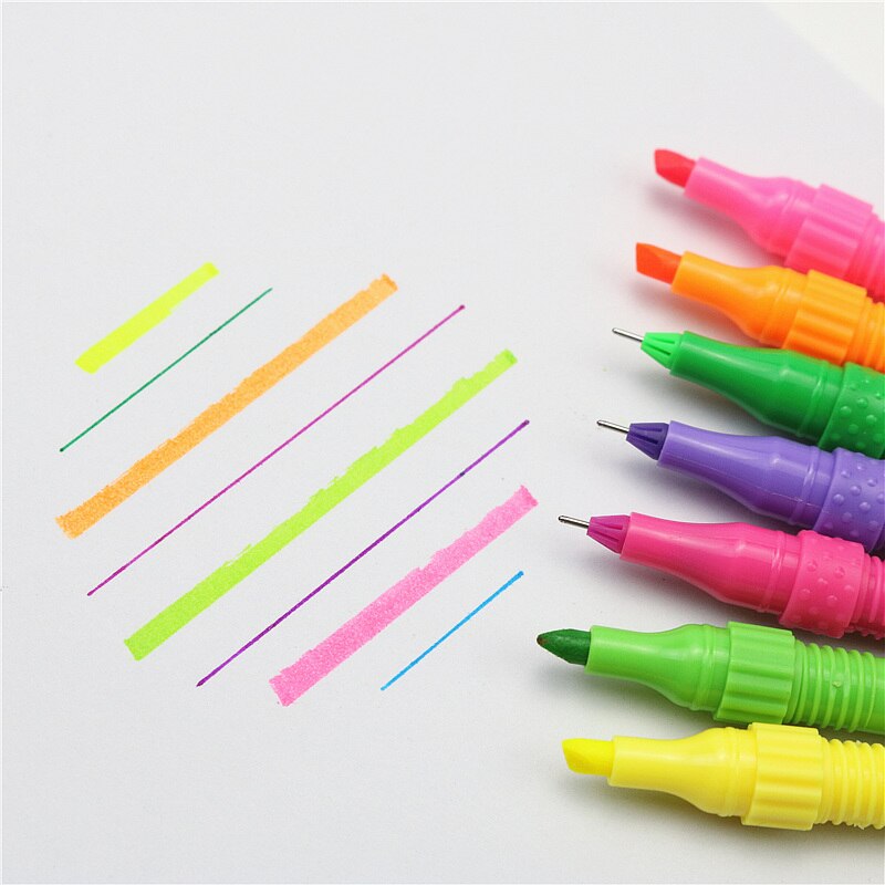 Set of color double-headed Highlighter Line Drawing and covering Plastic Pen box packaging