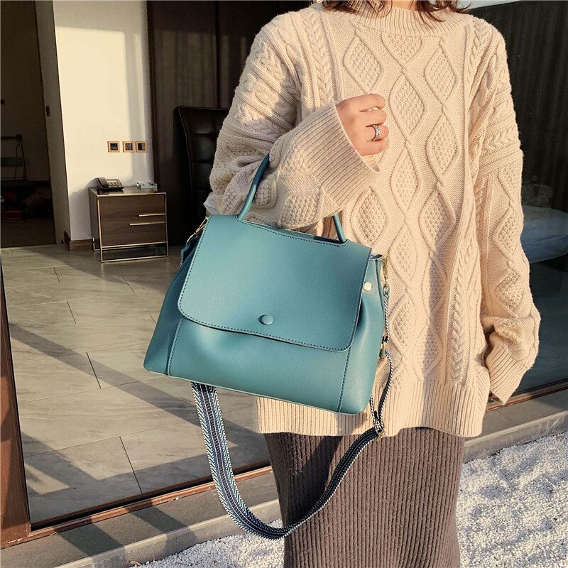 Simply PU Leather Crossbody Bag For Women winter Solid Color Shoulder Messenger Bag Lady Chain Travel Small Handbag