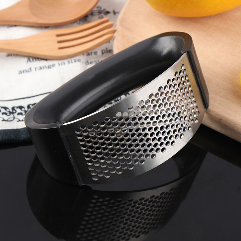 Garlic Press Garlic Peeler Manual Garlic Crusher Chopper Mincer Garlic Cutter Cutting Tools: black