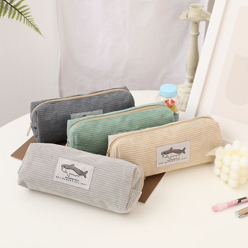 Estuche para lápices de pana bonito, estuche para bolígrafos con bordado de tiburón pequeño, para niñas y niños, suministros organizadores de papelería para escuela y oficina