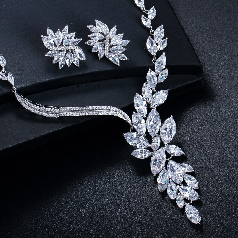 CWWZircons Gorgeous Dropping Flower Cubic Zirconia Paved Luxury Bridal Wedding Costume Necklace Jewelry Sets for Brides T048