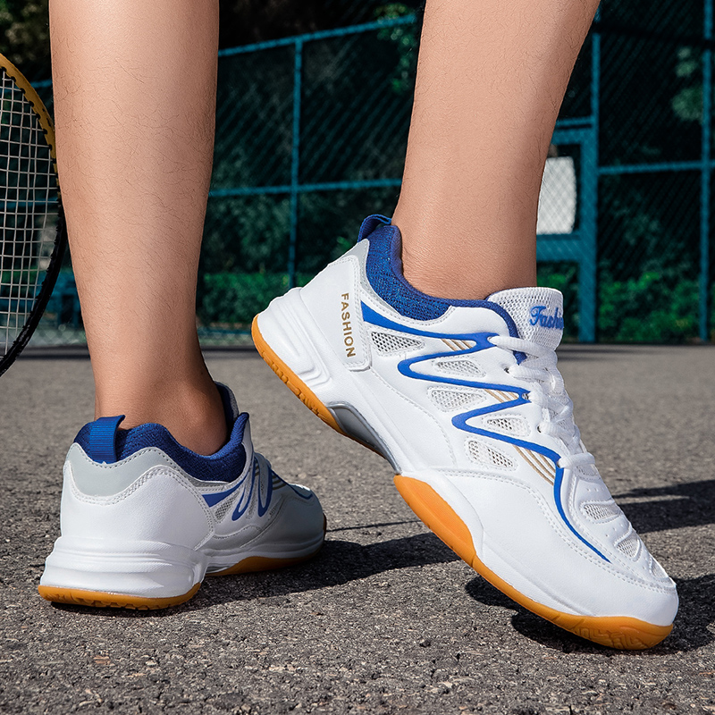 Sportschoenen voor dames en heren, lage, veterschoenen met dikke, schokabsorberende zool voor tafeltennis en badminton.