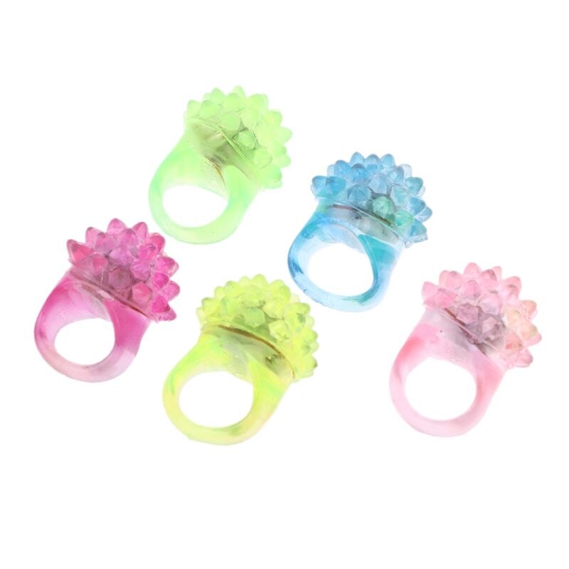 36 stücke Erdbeere Blinkende LED Licht Up Spielzeug Holprigen Ringe Party Favors Supplies Glow Gelee Blinkt Groß