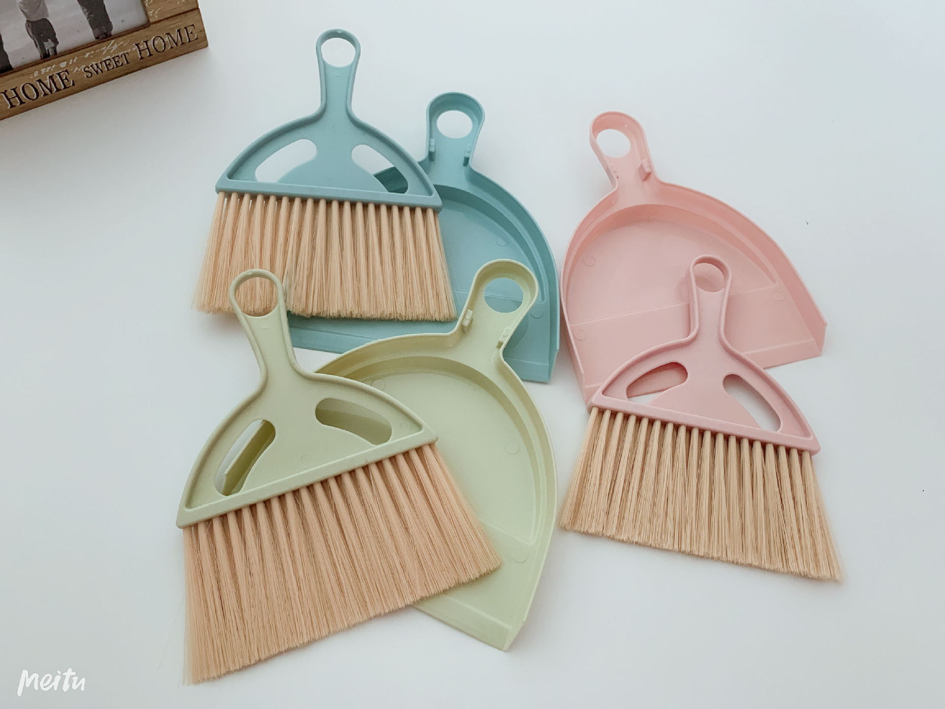 Mini Cleaning Set Bedroom Kitchen Desktop Cleaning Brush Multi-Function Broom Dustpan Set