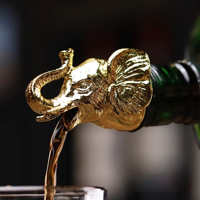 1 piece red wine pourer zinc alloy rhinoceros lion leopard antelope head wine stopper drink bar tool nightclub bar accessories: Elephant  gold