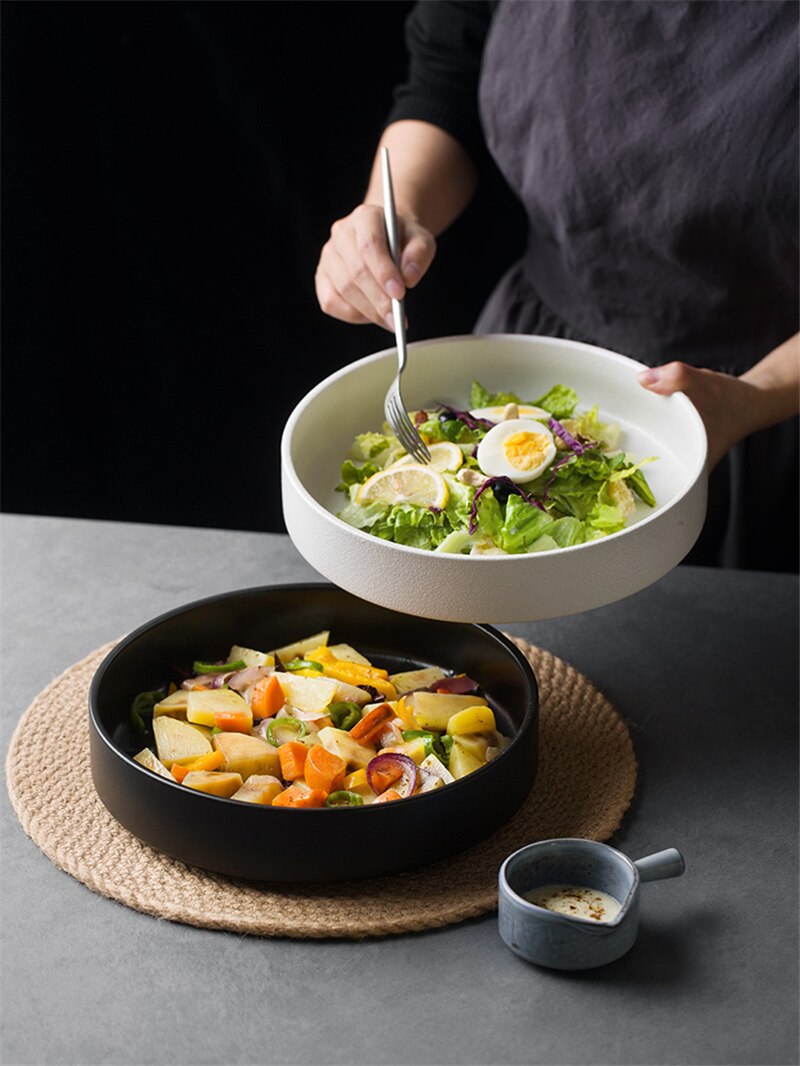 Eenvoudige Zwart-wit Diepe Plaat Soep Plaat Westerse Schotel Ronde Schotel Salade Frosted Keramische Grote Gebakken Plaat Huishouden