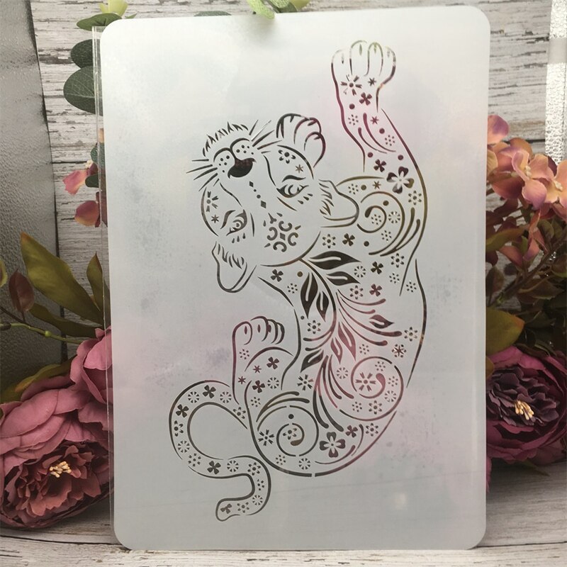 12 Stks/partij A4 Mandala Dieren Diy Muur Gelaagdheid Stencils Schilderij Plakboek Kleuring Embossing Album Decoratieve Template