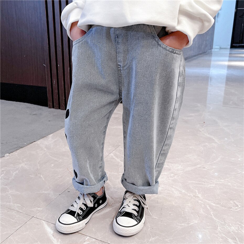 Jeans per ragazze Jeans con motivo a cuore Jeans per bambina primavera autunno Jeans neonata abiti Casual per bambini