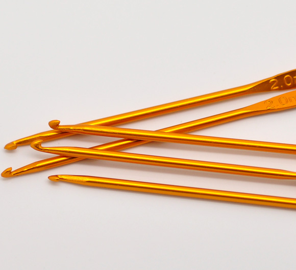 Aluminum Crochet Hooks At Random Color 15cm long DIY Knitting Needles Handle Home Knitting Weave Yarn Crafts Tools, 5 PCs: Light Grey