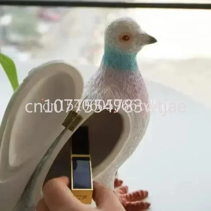 Pigeon Handheld Bag , Fun, Casual, Versatile Home Decoration