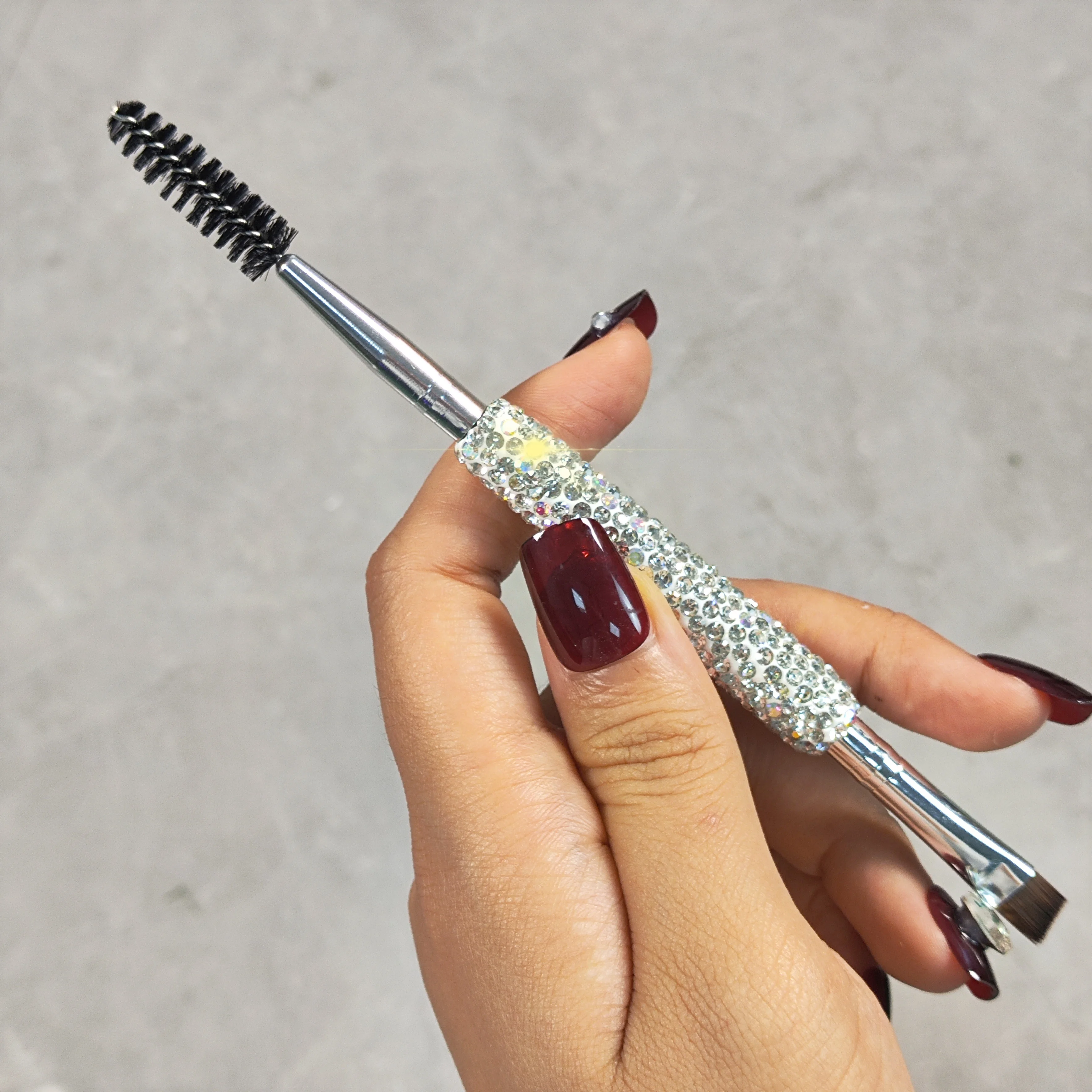 Cepillo para cejas y peine para pestañas, cepillo para cejas en ángulo de doble cabezal, cepillos para cejas, peine para pestañas, peine para tinte de pestañas con mango de diamante: Plata