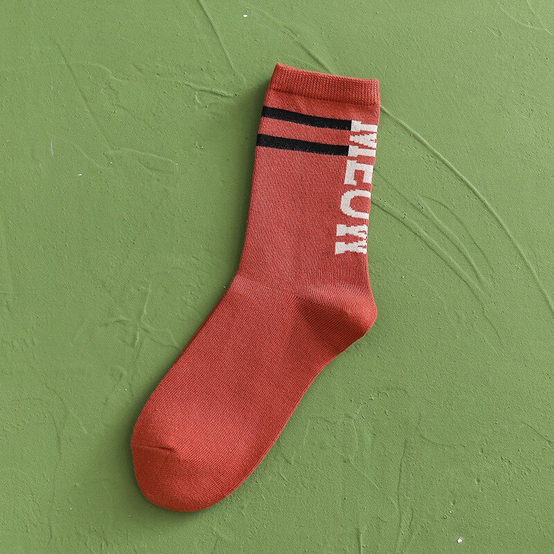 Streetwear hiphop vrouw coole sokken harajuku wit skateboard gestreepte kunst katoenen damessok femme chaussettes sokken: Rood