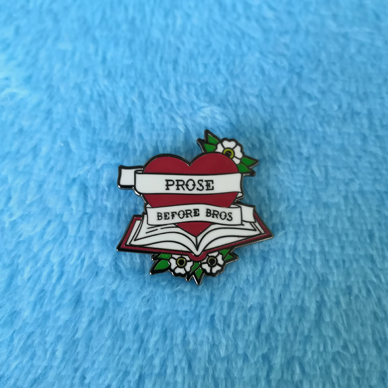 Bokälskare kvinnor emalj pin