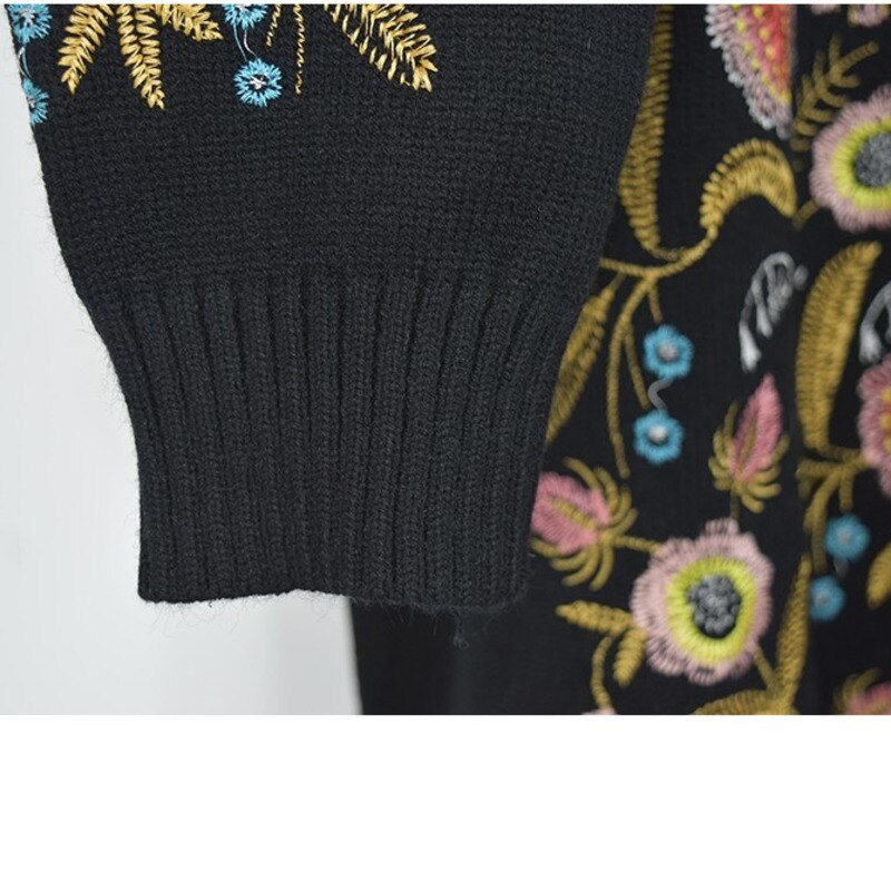 [GUTU] Ronde Kraag Bloemen Borduurwerk Top Losse Koreaanse Winter Herfst Lange Mouwen Vrouw Mode Trui FA50001