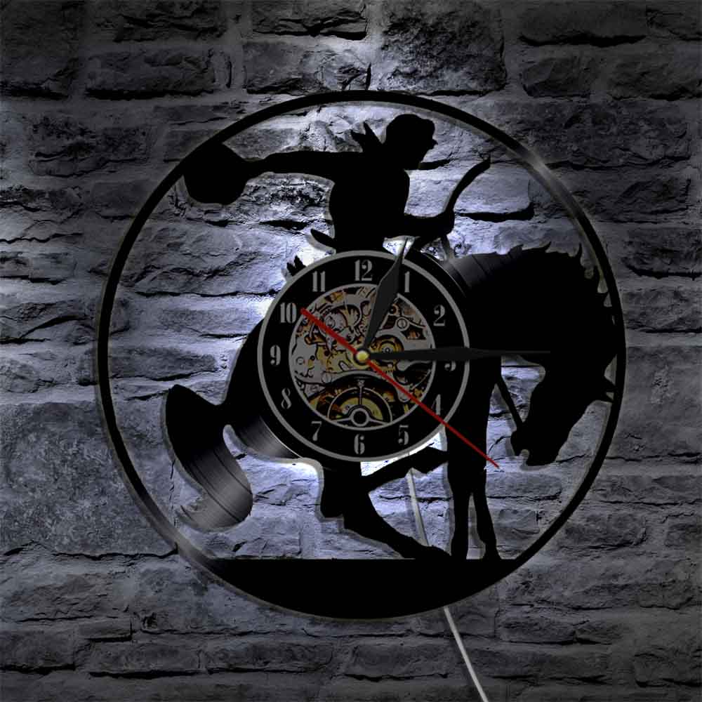 Westlichen Nacht Licht Cowboy Zauberstab Lampe Horsebreaker Sattel Pferd Vinyl aufzeichnen Wanduhr Dekorative Jahrgang Zauberstab Kunst Hängen Uhr