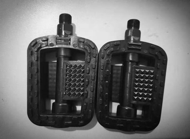 Bike Pedal Mountain Bike Pedals Non-Slip Bicycle Pedals: B