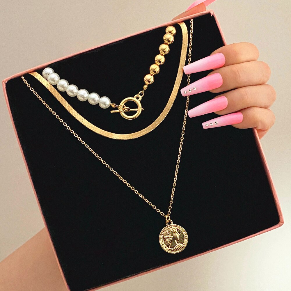 Charm Thick Chain Toggle Clasp Coin Pendant Necklace for Women Gold Multilayer Pearl Circle Choker Necklace Jewelry: IF26913756