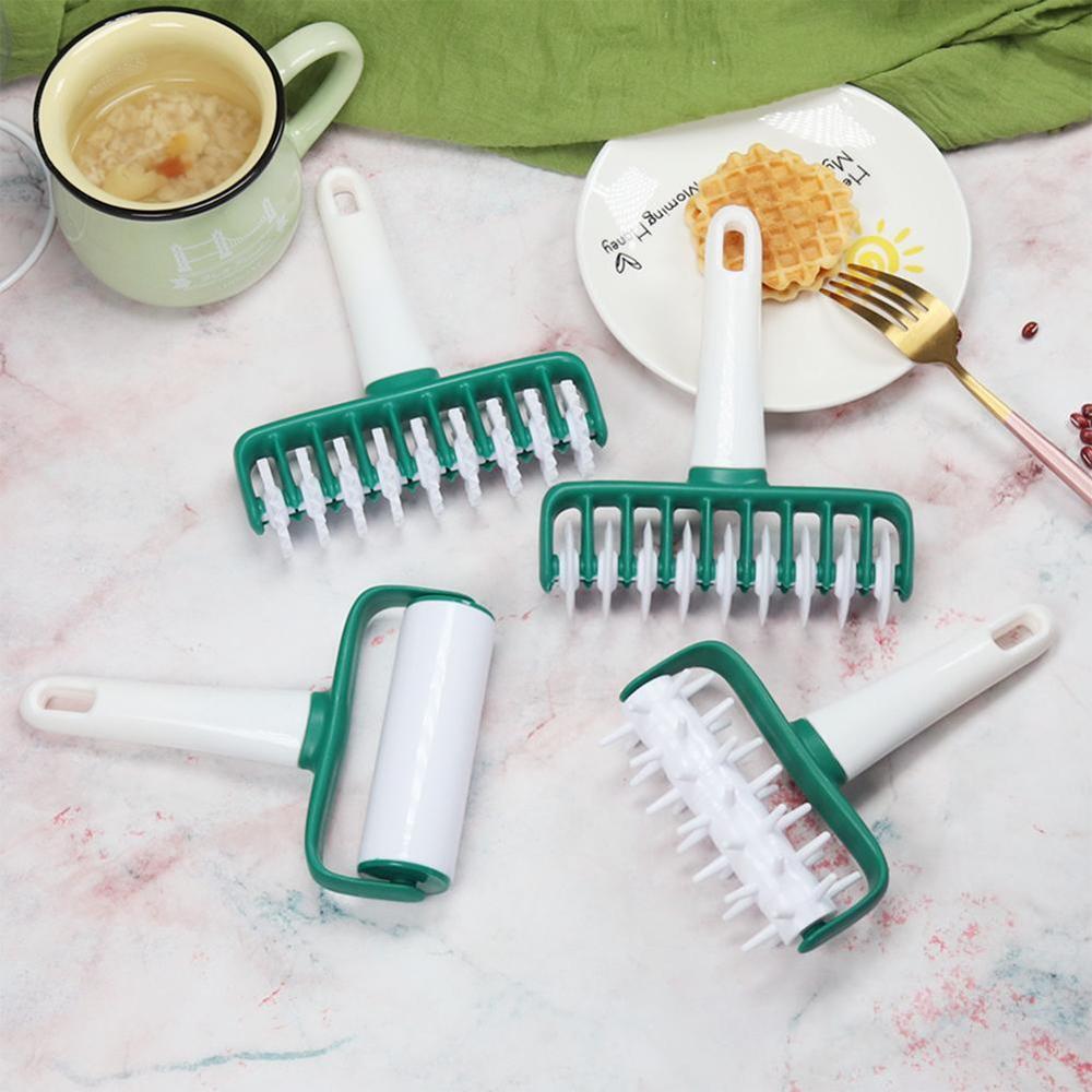 Plastic Wheel Roller Pin Pizza Hole Needle Pie Biscuit Device Crust Roller Punching Cutter Hole-Piecing V2Z8