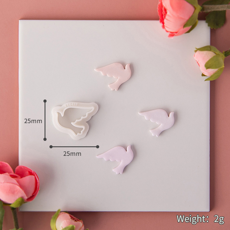 Serie del Día de San Valentín, moldes de corte de arcilla polimérica, cortadores con forma de corazón de amor para pendientes DIY, fabricación de decoración de joyería: Blanco cremoso