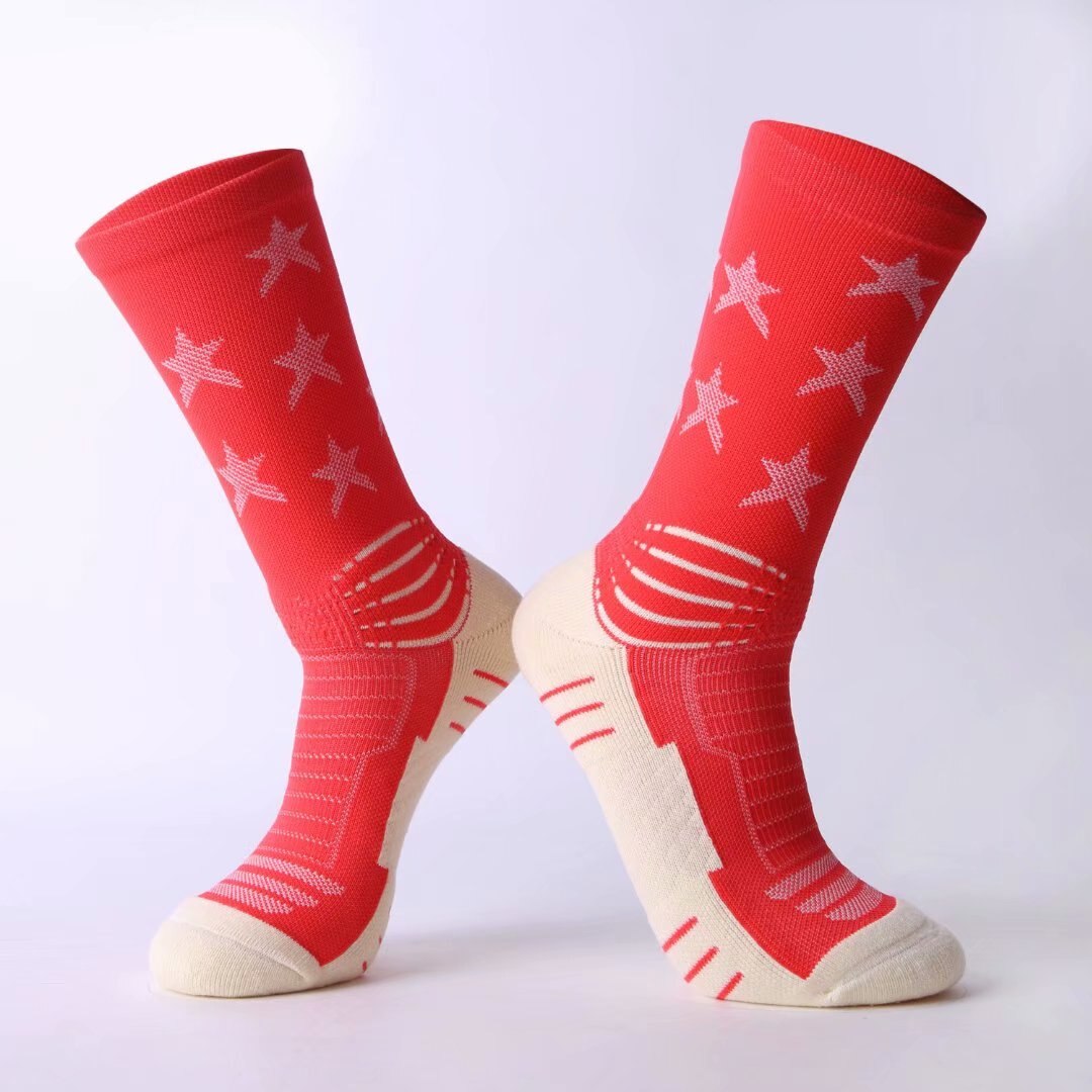 Wysokiej dobrej jakości, najnowsze nylonowe skarpetki robić koszykówki elita siedmiokolorowe połączenie lekkie oddychające męskie damskie skarpety sportowe na rowerze