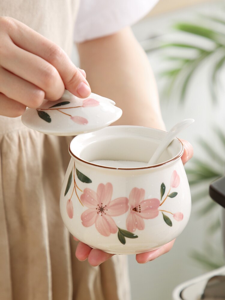 Stile giapponese di Ceramica di saldi Zucchero Pepe Miele Barattolo di Spezie shaker Condimento Accessori Da Cucina Scatola di Stoccaggio Spezia Vasetti di Bottiglia Cremagliera