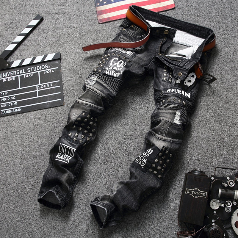 Aboorun calças jeans masculinas punk rebite rasgadas, jeans motoqueiro com letras impressas para homens r2788