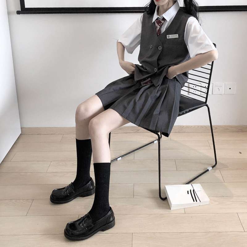 Panie styl japońnarty 2021 moda mundurek szkolny Kawaii styl miękkie solidny kolor kamizelka biały koszulka z krótkim rękawkiem plisowana spódnica 3 sztuk