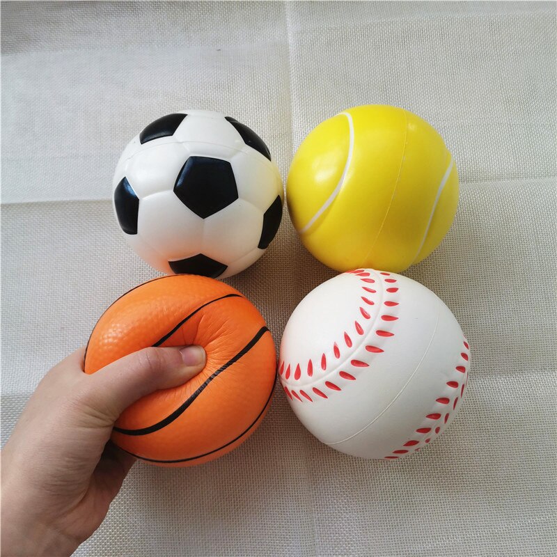 4 stk / lot 10cm baby blødt skum legetøj basketball fodbold tennis baseball anti stress klemkugler pu svamp legetøj til børn børn