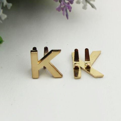 5Pcs Diy Engels 26 Brief Metalen Klinknagels Klauw Studs Voor Tassen Kleding Hoeden Leer Decor Alfabetten Klauw Klinknagel Handgemaakte ambachten: green