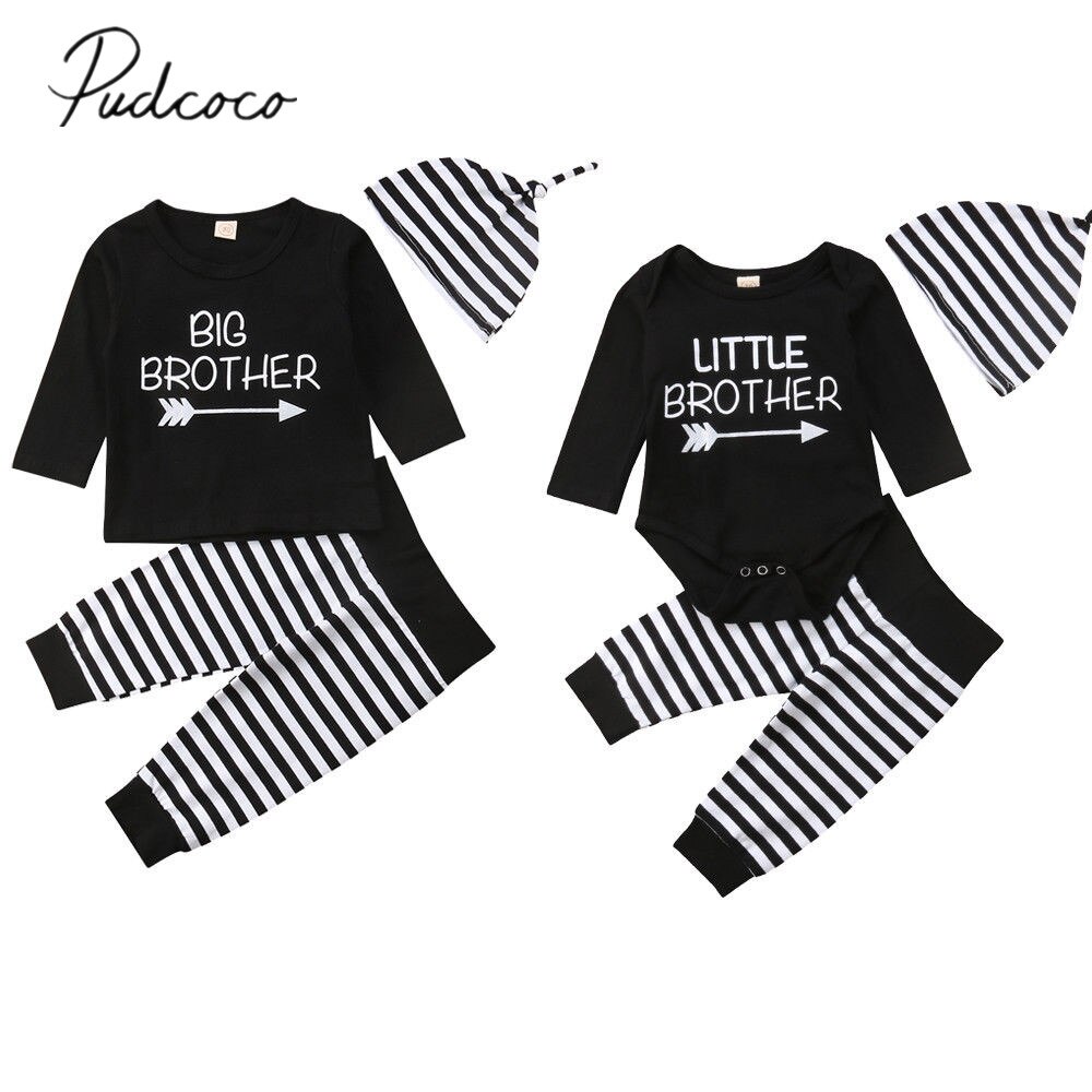 Brand Casual Brother Matching Familie Sets 3 stks Lange Mouwen Brief Print Black Tops + Gestreepte Broek + hoeden Sets