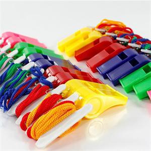24PCS Atacado Plastic Whistle Com Cordão para Barcos Jangada Festa Jogos de Esportes de Sobrevivência de Emergência de Todos Os Novos Itens
