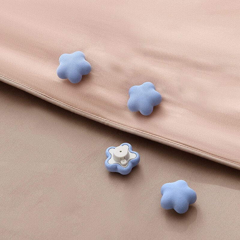 4PCS Quilt Holder Clips for bed sheet Cotton Non-slip Mushroom Quilt Blanket Clip Blankets Cover fixing Clip Heart-shaped: Blue plum