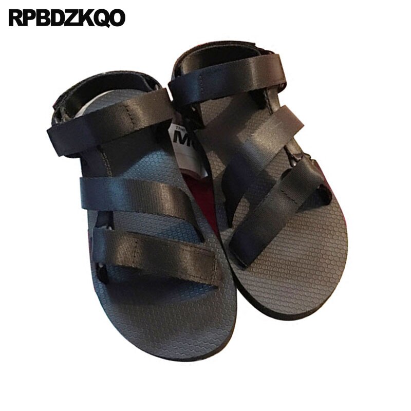 Mannen Gladiator Sandalen Zomer Italiaanse Beach Zwarte Platte Ademend Mode Romeinse Beroemde Schoenen Water Open Teen Riem