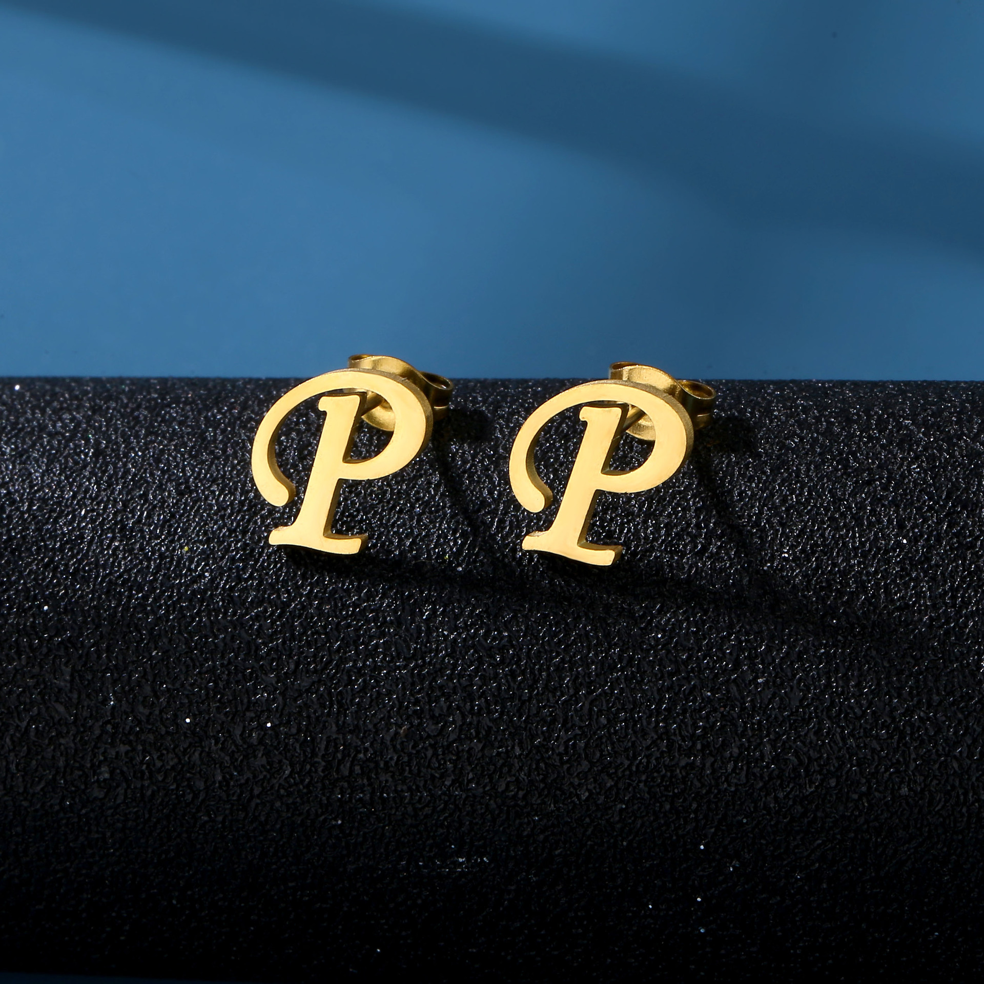 Boucles d'oreilles en acier inoxydable avec lettres initiales minuscules, à la , A/B/C/R/T, 26 lettres de l'alphabet, bijoux pour femmes et amis