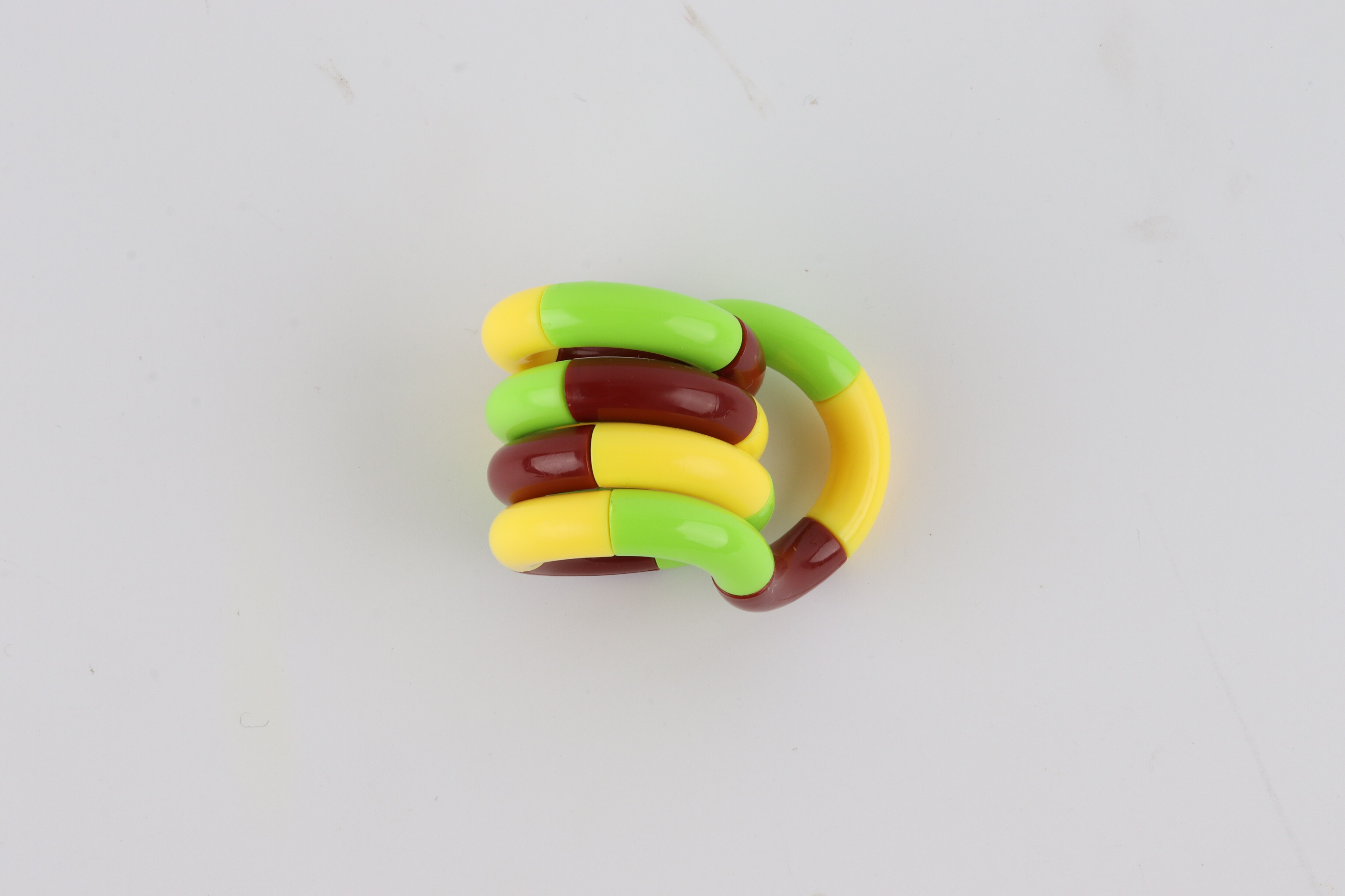 Twisted Ring Magic Fidget Magic Trick Rope DIY Winding Leisure Education Stress Relief for Kid Xmas Toy Random Send: Black