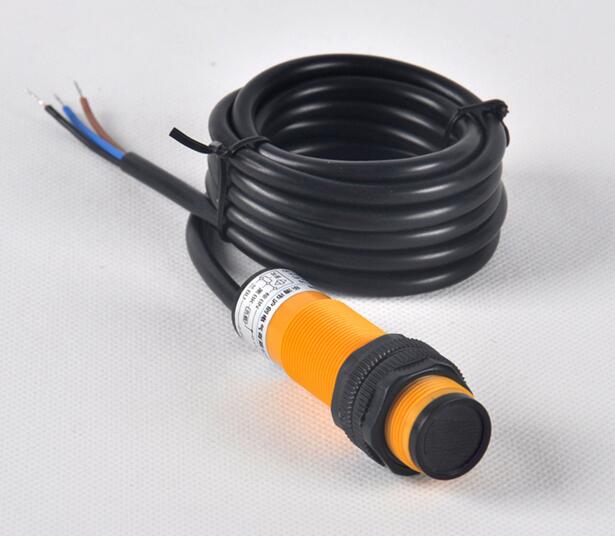 FREIES 100% NEUE E3F-DS5C4 lichtschranke Sensor 5CM DC drei-draht NPN schließer M18