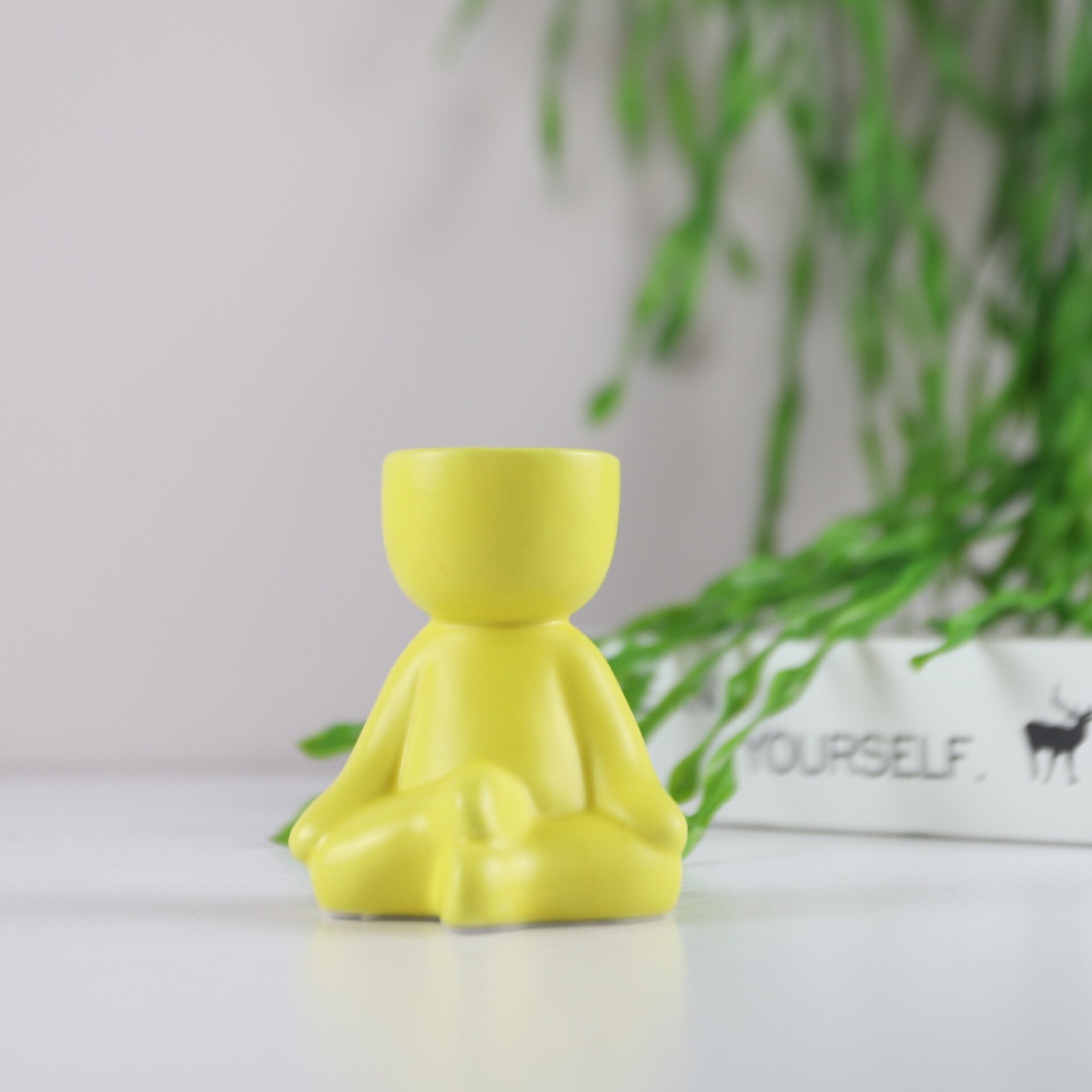 Pot de fleur en céramique en forme humaine Pot de fleur Vase en céramique artisanat plante Pot maison ornements décoration: yellow 1