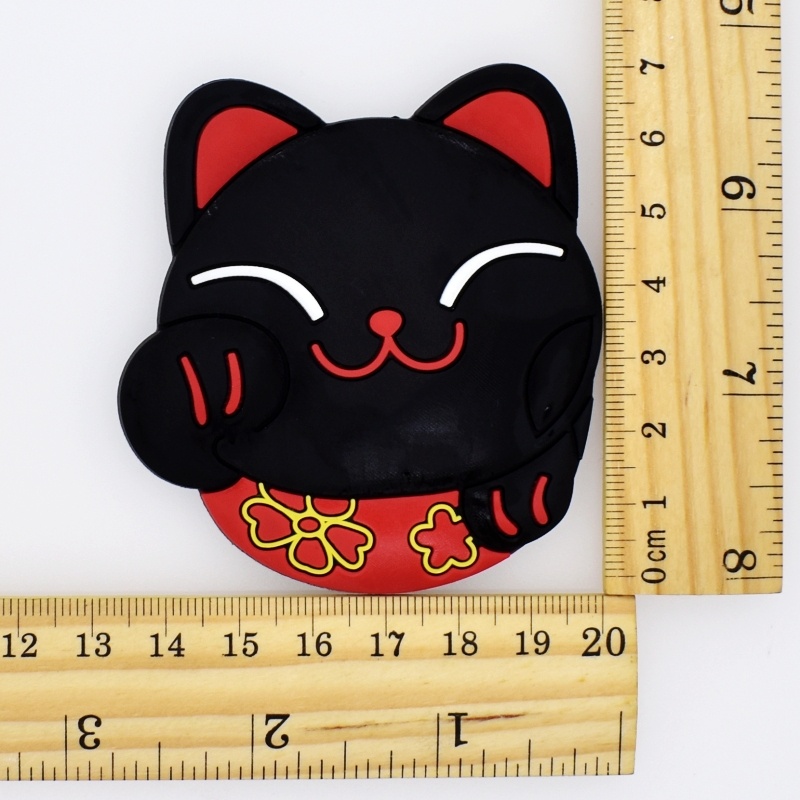 Lucky Cat Symbolen Plaksteen Zachte PVC Charms Fit Sleutelhanger/Koelkast Magneet/Schoenen/Telefoon Geval DIY Craft Ornament japan Gunsten: 2