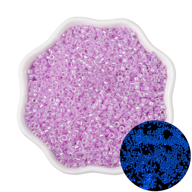 10g 700 Uds 2,5mm cuentas de semilla de vidrio luminosas que brillan en la oscuridad 1mm agujero para fabricación de joyería DIY pulsera collar cuentas artesanales: Blanco