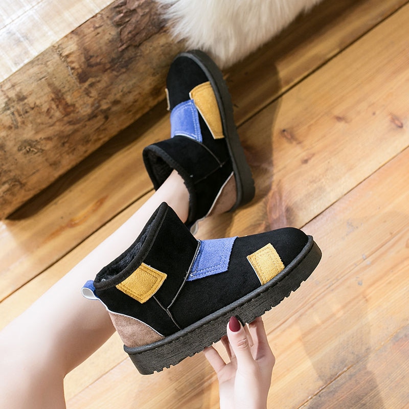 Snowboots Vrouw Winter Dikker Fluwelen Vrouwen Katoenen Schoenen Platte Instappers Antislip Enkel laarzen Patchwork Zwart Beige
