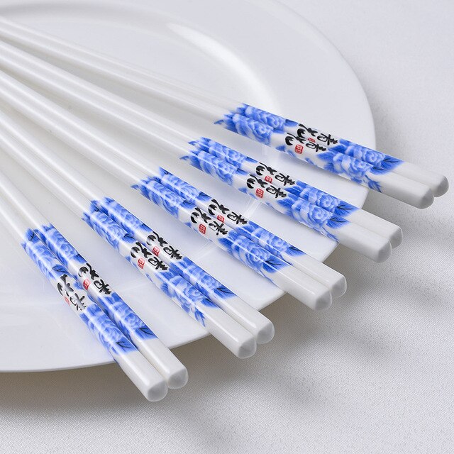 1 paio di bacchette in ceramica stile giapponese blu e bianco bacchette per Sushi lunghe in porcellana di osso: G 1Pair